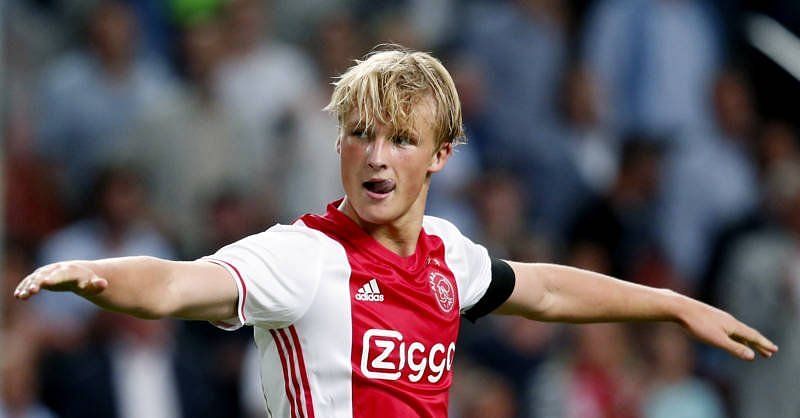 Kasper Dolberg is not a regular starter at Ajax but looking at the long-term, he can learn from Luis Suarez and rotate with the Uruguayan when required. 